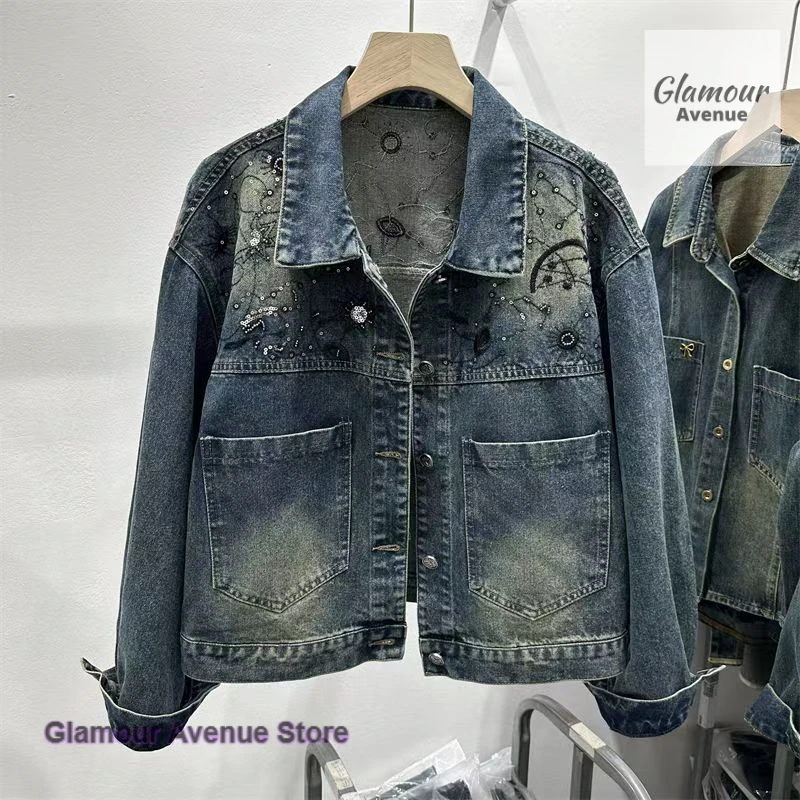 Ethnic embroidered denim jacket women's spring and autumn new fashion temperament retro short coat short rhinestone jacket.