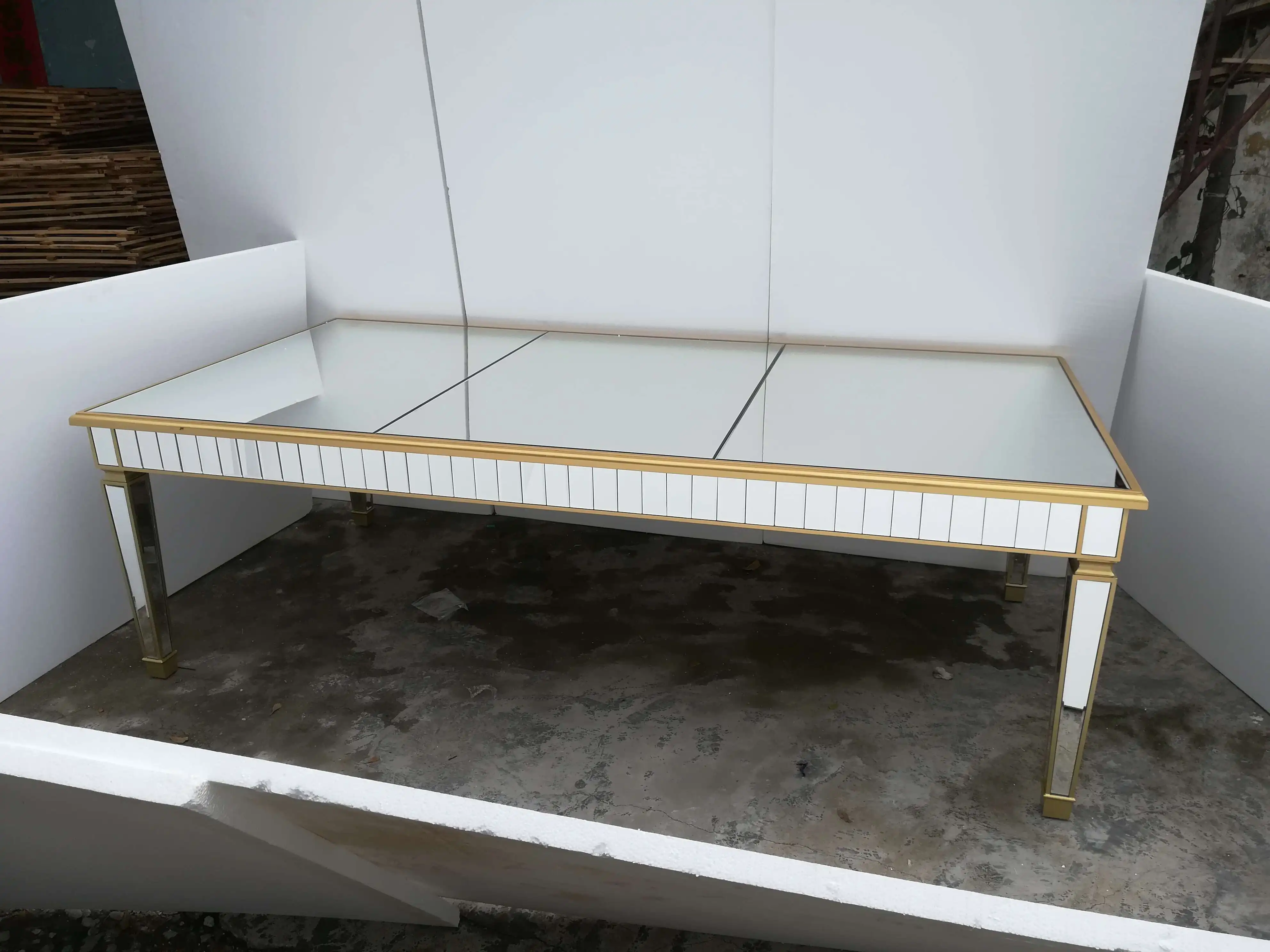 Morden Mirror Table with Glass Top Table Elegant Dinning Table