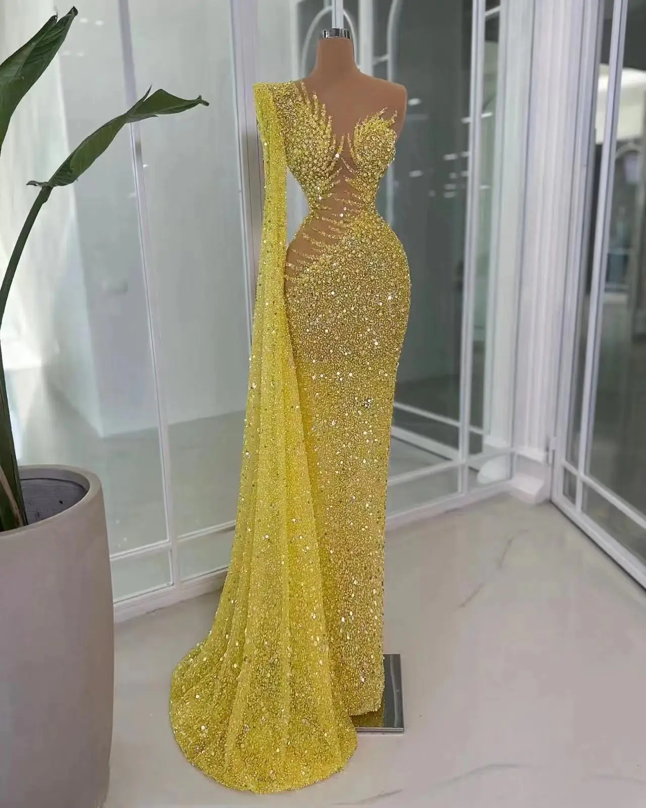 

2025 Gold Sequins Mermaid Prom Dress Sheer Neck Cap Sleeves Beads Long Evening Formal Gowns Robe De Soriee Customized