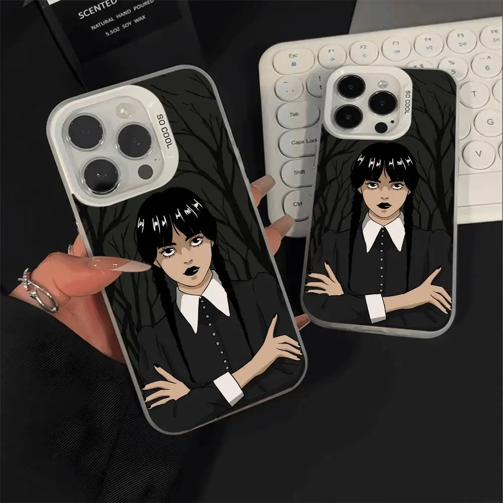 الأربعاء Addams حافظة هاتف سوداء IMD حافظة هاتف آيفون 16 15 14 13 12 11 برو ماكس بلس غطاء فضي اللون