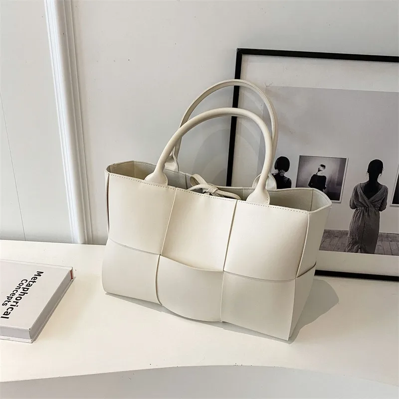 

High-end Quality Large-capacity Underarm Bag Women Fashion Single-shoulder Bag Design Luxury Commuting Hand Tote Bags Bag Bolsas
