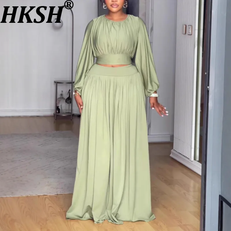 

HKSH Spring Summer New Women Two-piece Set O-neck Waist Cinching Long Sleeves Tops Elastic Waisted Pleated Skirt Elegant HK17224