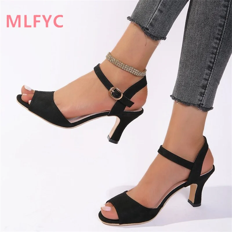 

Women's Roman Sandals Europe and America Simple Fashion One Line Buckle Strap Fish Mouth High Heel Sandals Mujer