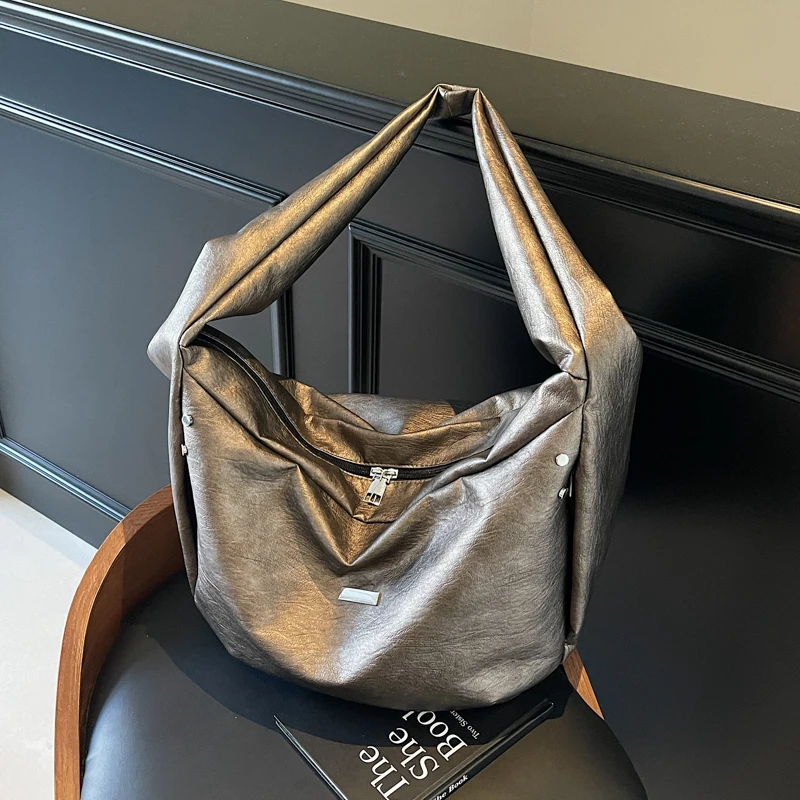 

Большая вместительная сумка из искусственной кожи 2025 года, новая женская сумка-тоут с швейными нитками, однотонная модная сумка через плечо на молнии на одно плечо