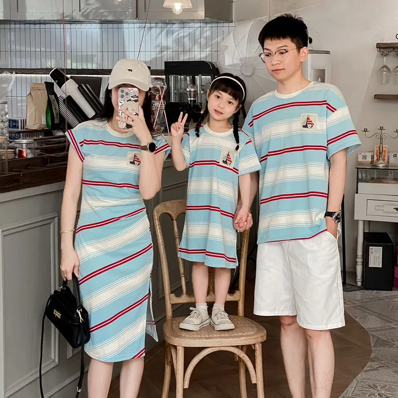 

2026 Summer Family Matching Outfits Striped T-Shirts & Dresses Casual Cotton Set for Mom Dad Kids Daily Wear