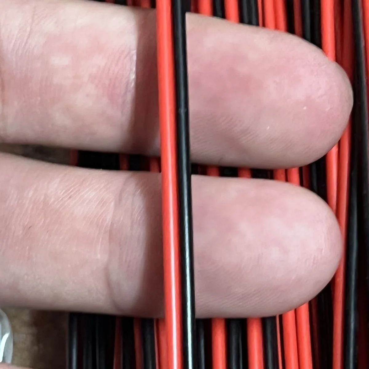 10cm 길이의 24AWG 양단 주석 도금 2468 빨간색-검은색 병렬 전자 연결 와이어 100개