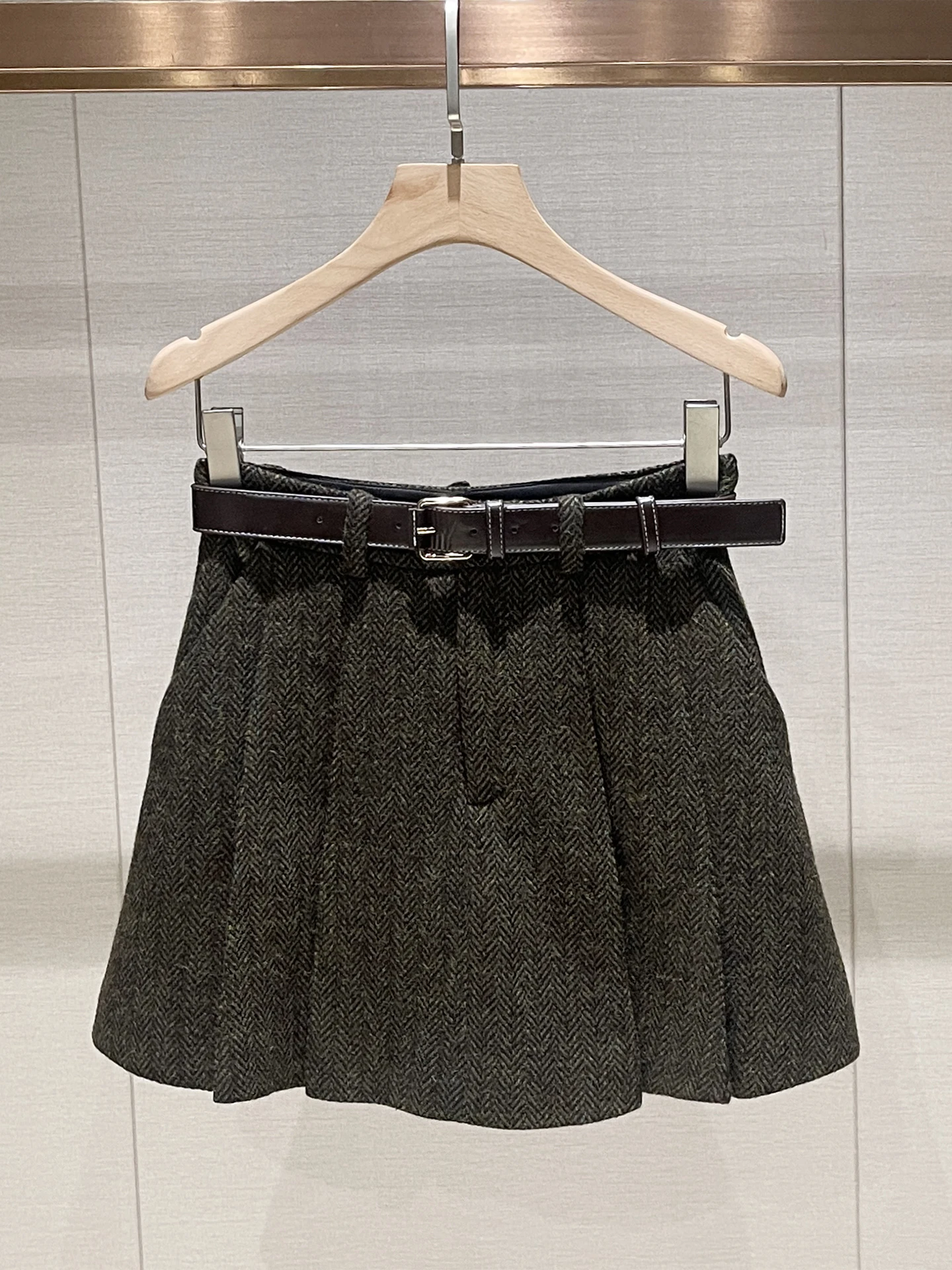 

Новая винтажная плиссированная юбка А-силуэта с высокой талией и поясом для женщин, осенне-зимняя, облегающая фигуру