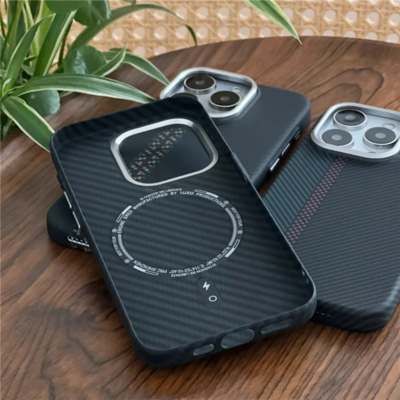 Geometric Carbon Fiber texture 3D Relief Magsafe case for iphone 13 15 14pro 12pro 15Pro Max Wireless Charging hard Case cover