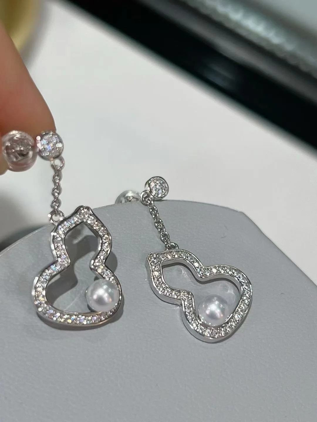 Certified 925 Silver Natural Aurora Freshwater Pearl 4-5mm Gourd Drop Earrings Hollow Pave CZ Frame Ear Stud Luxury Women Jewel