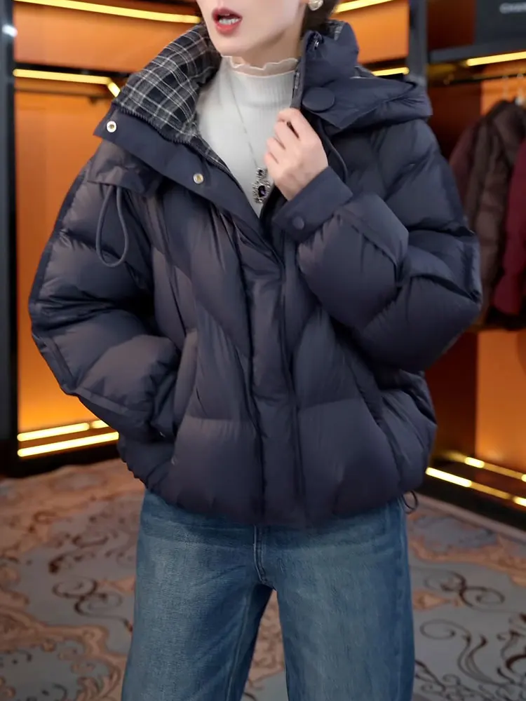 

Зимняя утепленная хлопковая куртка для женщин: модное пуховое пальто с капюшоном, большие размеры, эффект объемности