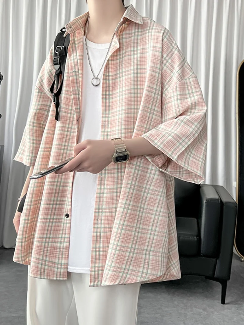 

Trendy Ice Silk Plaid Half Sleeve Shirt Men's Summer Vintage Cool Teenager Feelings Clothing Loose Fit Polyester Fiber
