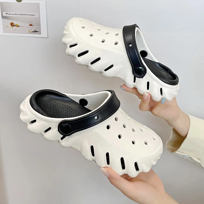 New EVA Couple Sandals Hole Shoes Summer Simple Solid Color Non-slip Outdoor Beach Slippers Doctor Nurse Shoes for Men and Women