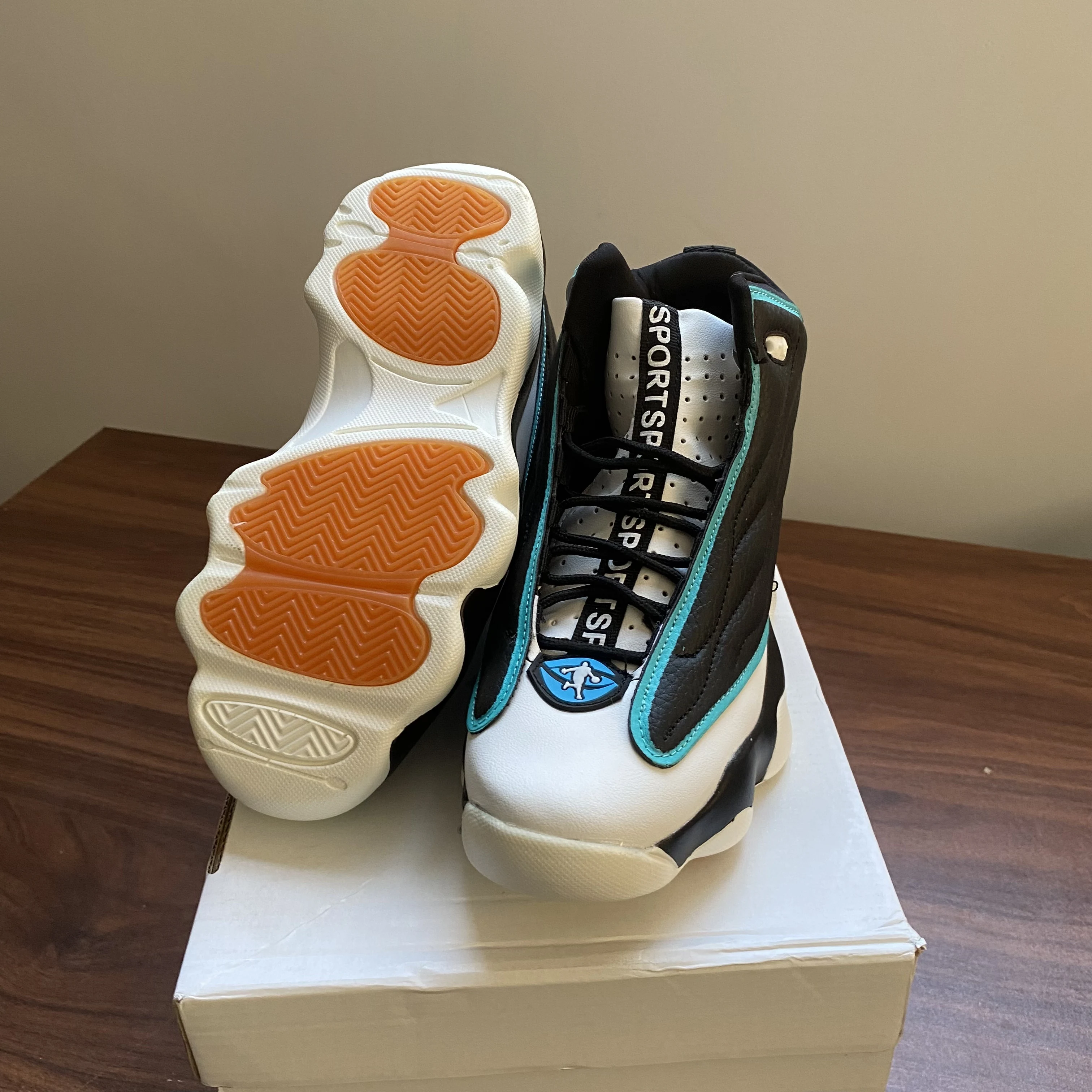 

New 2025 Professional Basketball Shoes Mens Designer Indoor Basketball Shoes Mens Anti Slip Badminton Shoes Casual Shoes