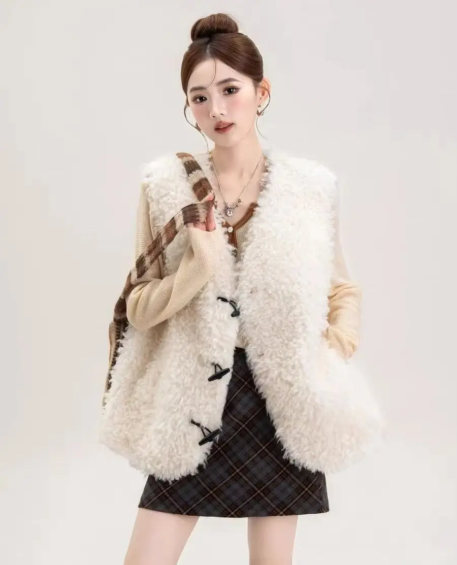 

Осень-зима 2025 года, новый легкий аромат во французском стиле, свободный и универсальный меховой цельный жилет из овечьей шерсти для женщин