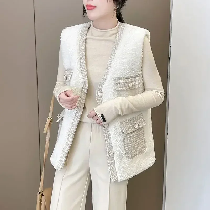 Lamb Plush Waistcoat Woman Off-white Loose Casual Trend 2024 Vest for Women Korean Style Classic Demi-season Insulated Cheap