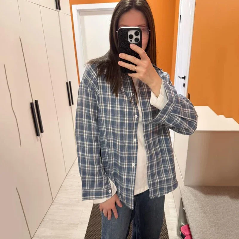 

Vintage Women Oversized Long Sleeve Plaid Shirt Blouse Tops Korean Style Autumn Winter Button Down Loose Lapel Pocket Shirt