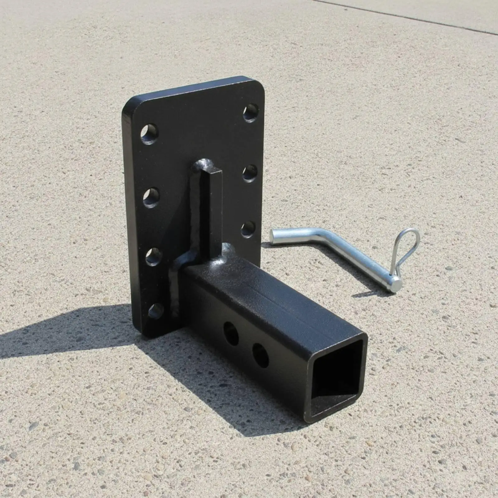 Robust Vehicle Trailer Hitch Bracket Welded Square Steel Mount for Truck SUV Camper Trailer Towing Connection