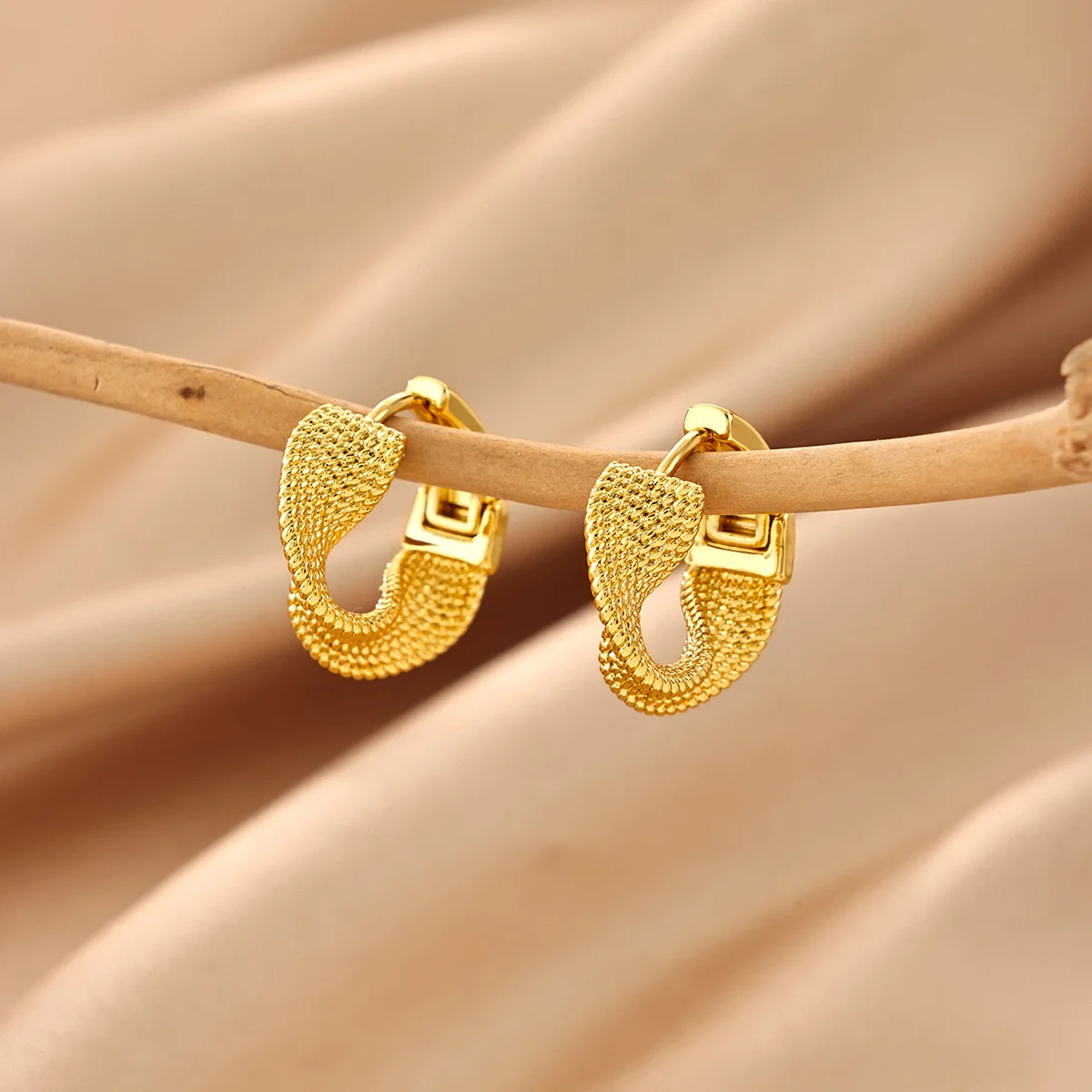 Luxury Textured Mesh Hoop Earrings For Women Gold Color Stainless Steel Holiday Aesthetic Fashion Jewelry Gift