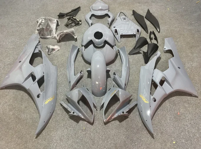 Suitable for Yamaha R6 2006 and 2007 motorcycles. Complete set of rectifier cover accessories with fuel tank cover. Customizable