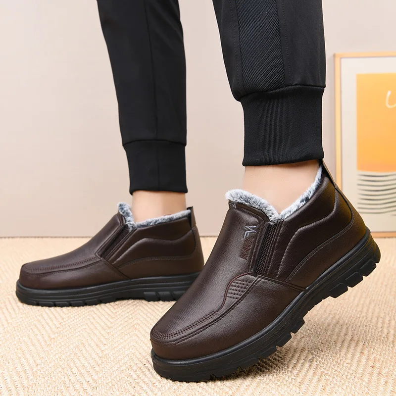 Herren-Winterstiefeletten mit Fleece-Futter, seitlichem Reißverschluss, rutschfester Sohle und Kunstlederobermaterial, warme und bequeme Alltagsschuhe für ältere Herren. – Detail 3