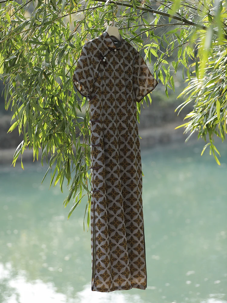 

Элегантное ретро-платье в стиле Шанхай: улучшенная модель для повседневной носки, с низким разрезом, коротким рукавом, цветочным узором, создающее ощущение роскоши, летнее.