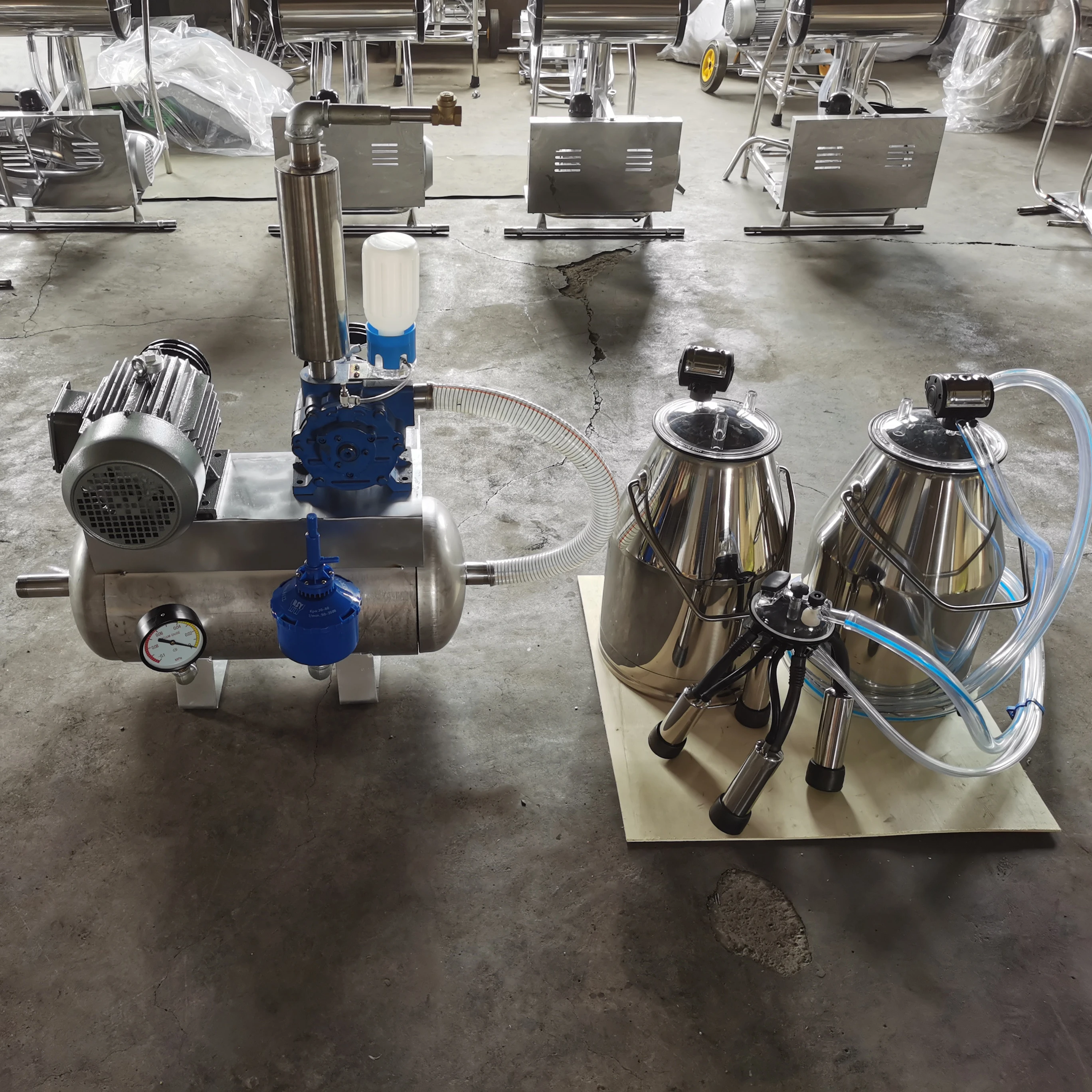 Cow Milk Machine Bucket Milker Bucket Milking Machine Portable Vacuum Model For Dairy Cow Farm