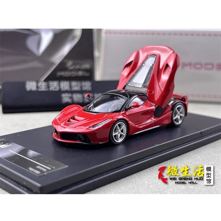 King Model 1:64 LaFerrari Rosso Corsa Color Dieacst Model Car