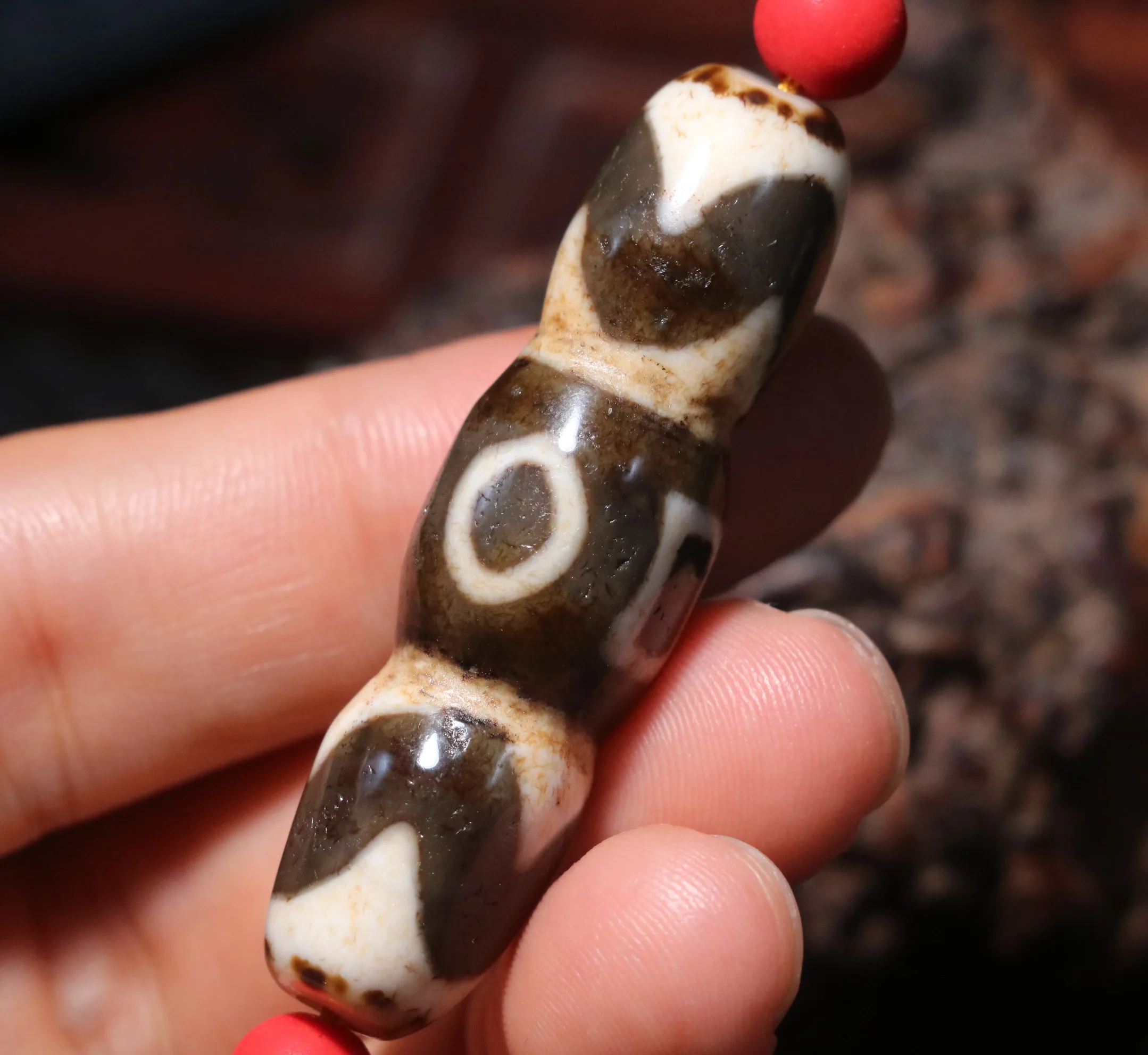 

Magic Energy Tibetan Top Old Agate Heaven&Earth Tiger Tooth Lotus Shape dZi Bead Fit For Making Pendant For Jewelry Amulet