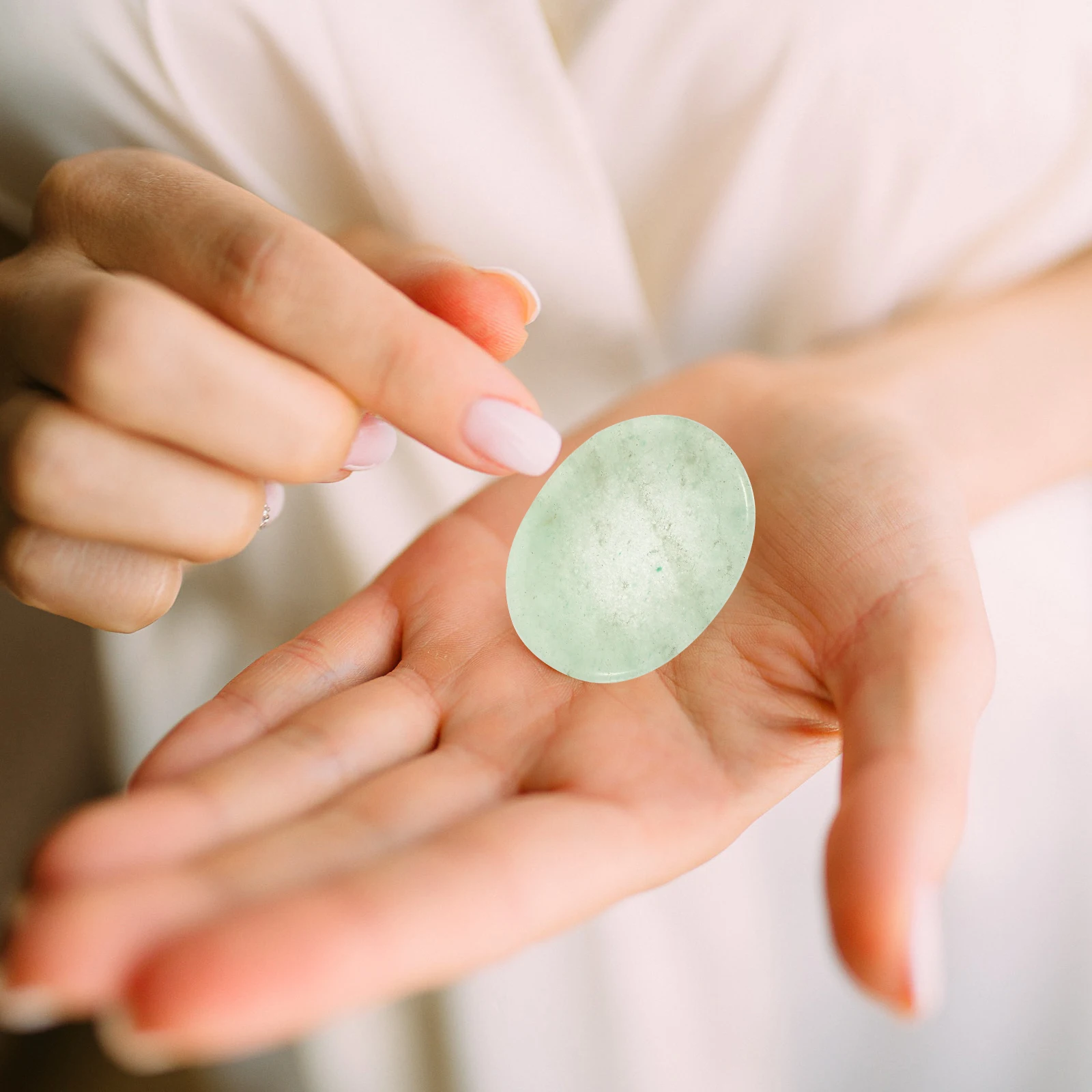 

2pcs Massage Stress Relief Stone Natural Thumb Finger Decorative Mini Portable Worry Rock for Home Office Relaxation