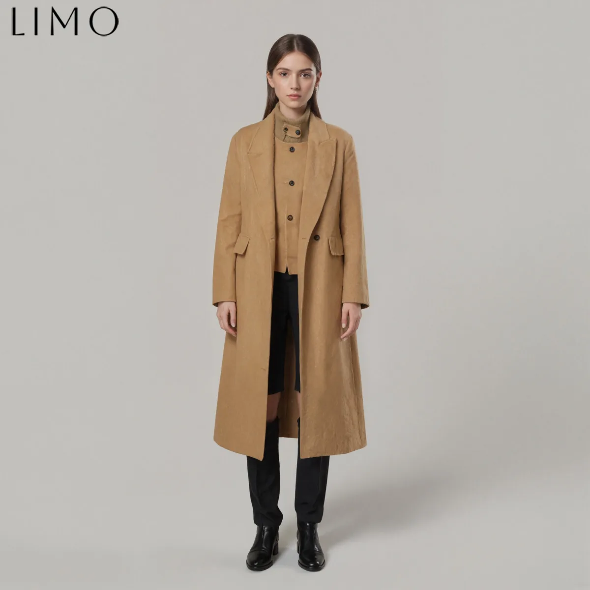 

Длинный женский пиджак LIMO в классическом стиле. Дизайн очень ретро и подходит для работы.