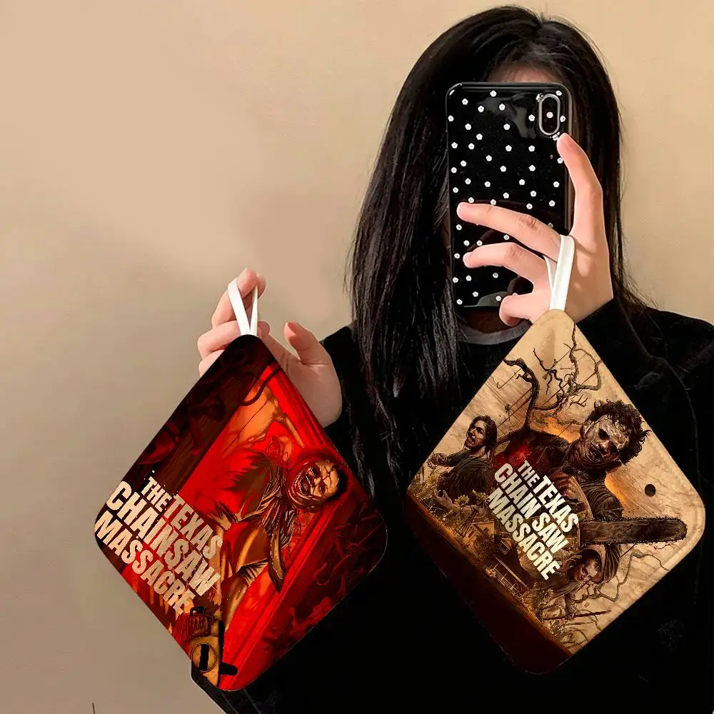 Movie The Texas Chain Saw Massacre Polyester Cotton Hanging Kitchen Towel, Absorbent Hand Wiping Cloth for Daily Cleaning Drying