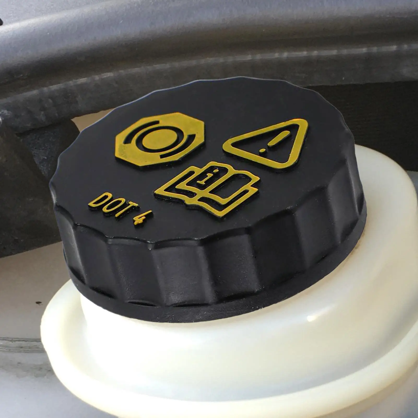 Car Brake Fluid Bottle Caps Car Brake Fluid Reservoir Cover Double-Layer layer seal Dustproof Cover wear-resistant