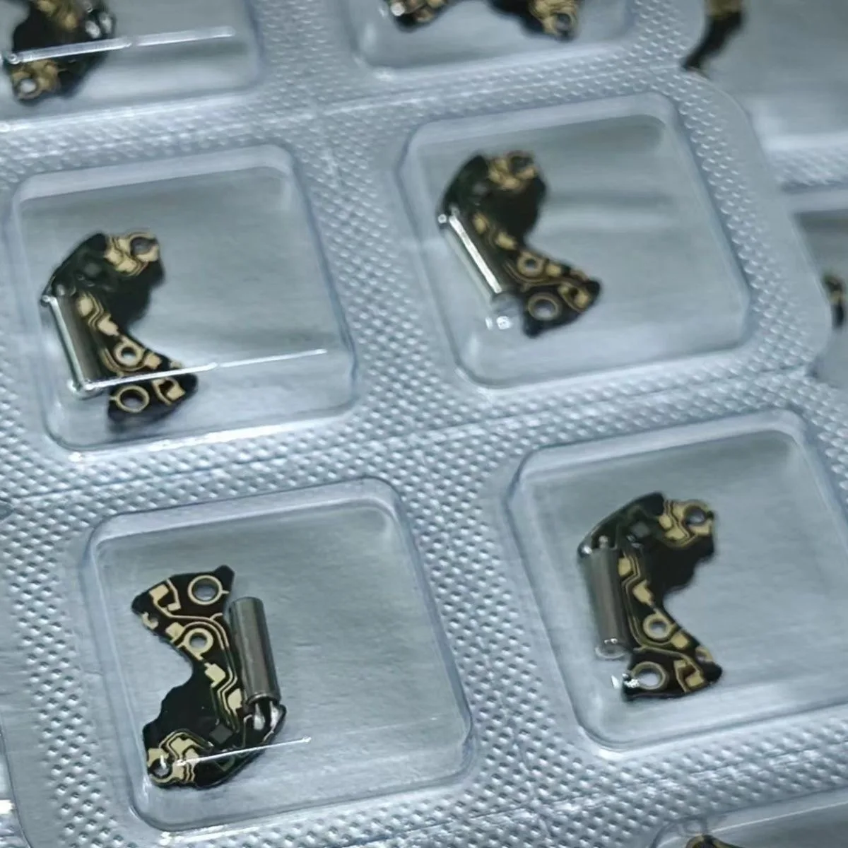 Quartz movement 2035 coil 2035 circuit board integrated board 2105 circuit board 2005 circuit board 2015/215/2305