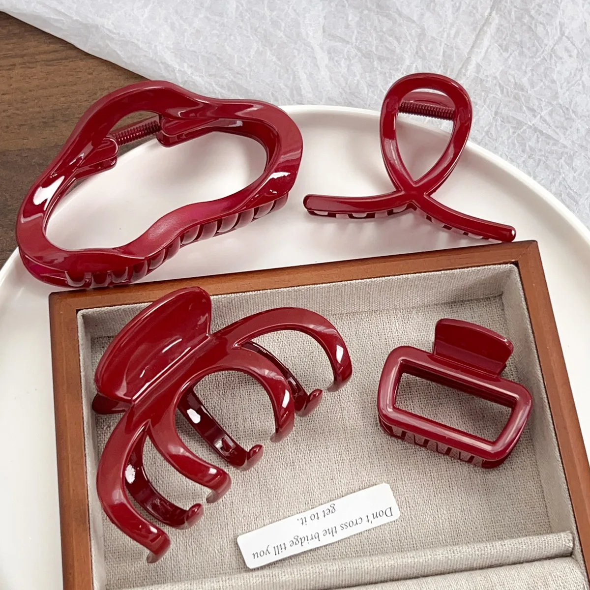 

Diverse French Red Color Large Grip Back Of Head Updo Shark Clip Hair Accessories Headwear Hairpin Hair Claw