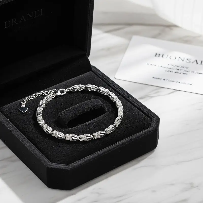 Stylish Silver Heart and Clover Bracelet for Women Comfortable Wear All Day