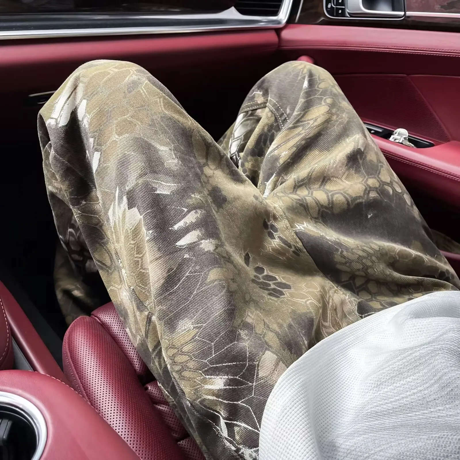 

Мужские джинсы прямого кроя с высокой талией, окрашенные спреем, в стиле ретро, свободного кроя, больших размеров, новые, осенне-зимние, длинные брюки