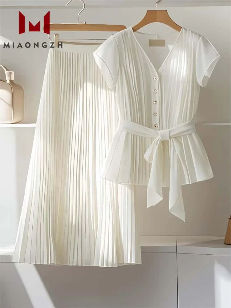 Summer White Women\'s Chiffon Two Piece Set V Neck Short Sleeve Single Breasted Shirts Tops + High Waist Pleated Folds Skirt Suit