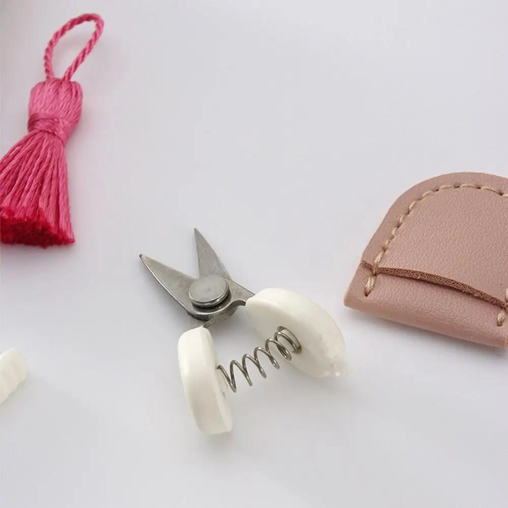High Precision Art Mini Scissor Portable Protective Cover Small Thread Cutting Tool with Storage Box with Tassel