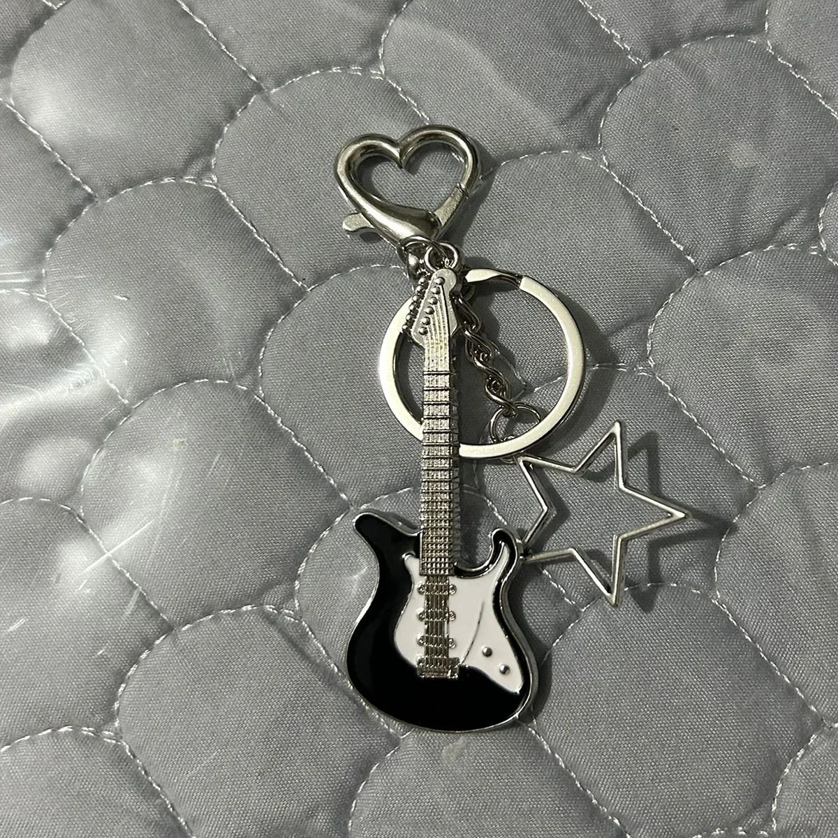 Harajuku Y2k Guitar Love Heart Star Key Chain for Women Sweet Cool Trend Fashion Pendant Vintage Aesthetic Accessories Gift New