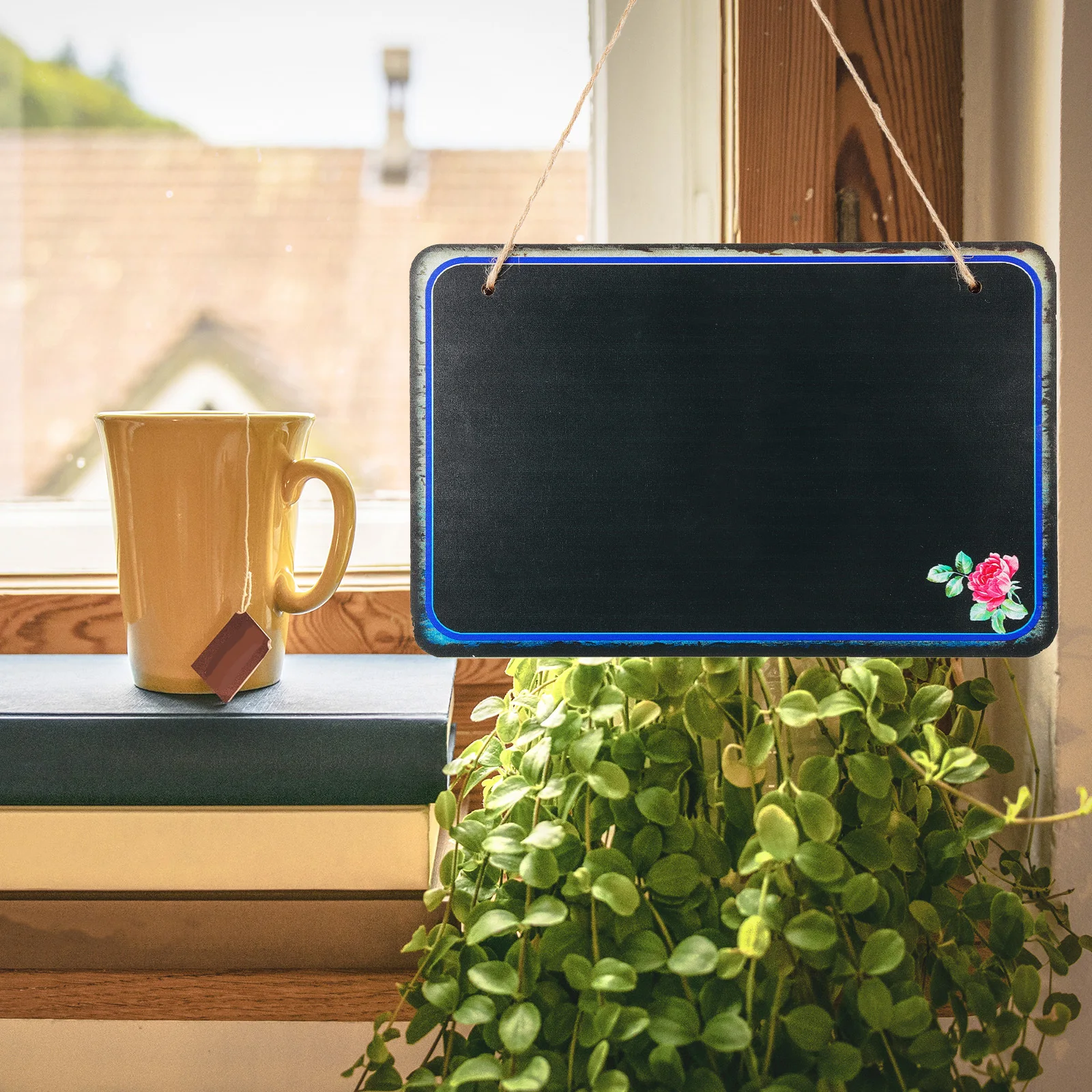 Pizarra pequeña para colgar en la pared, tablero de tiza Rectangular resistente con cuerda, tablero de exhibición de aviso de mensajes multifunción para el hogar