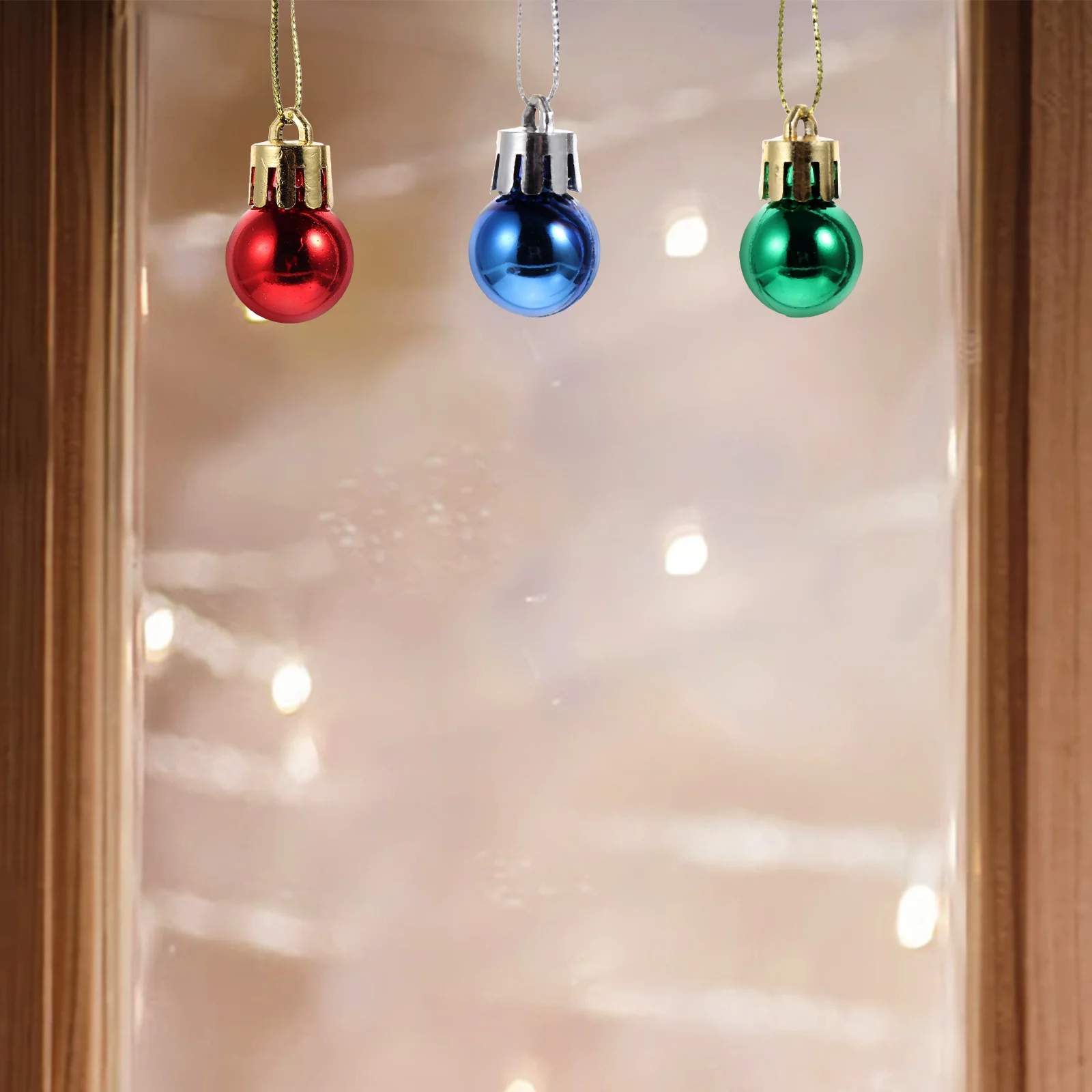 

96Pcs Christmas Tree Decorative Balls Plastic Mini Hanging Ornaments for Home Hotel Shopping Mall Christmas Hanging Balls