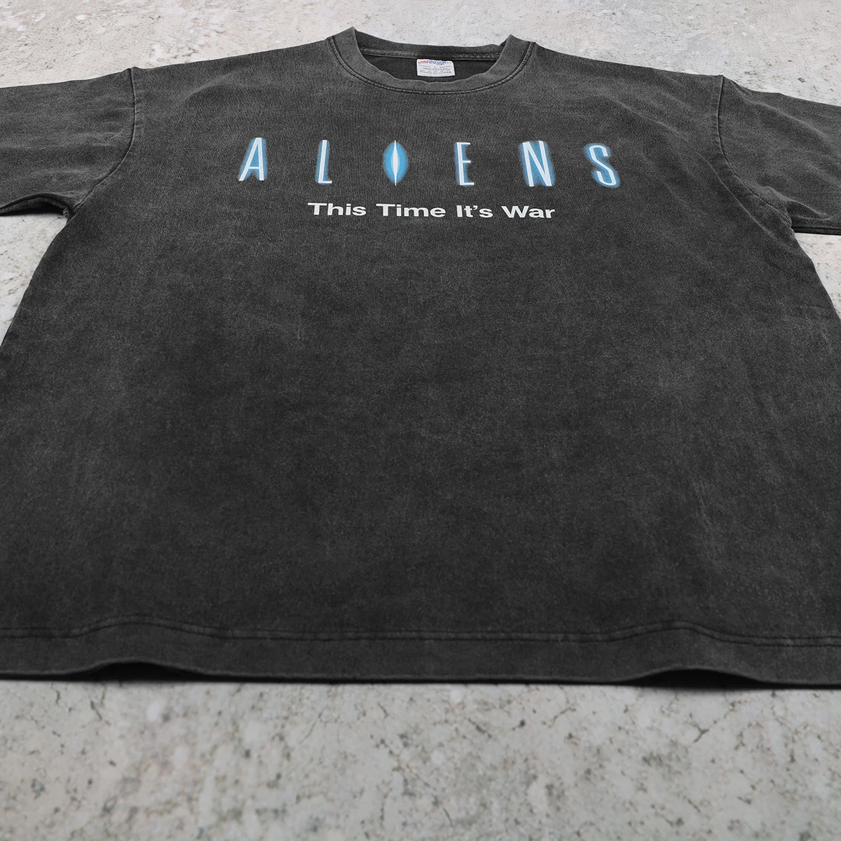 Uzaylılar T-Shirt Klasik Si-Fi - Men'S Fashion From The 80S incelemesi ve fiyatı