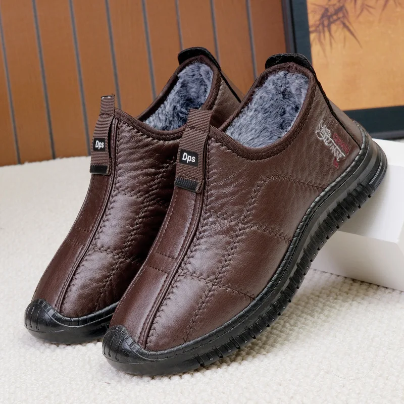 Herren-Winterstiefel zum Hineinschlüpfen, Schneestiefel mit Lederoberteil, dickem Fleecefutter, rutschfester Sohle, warme Knöchelstiefel, ideal für ältere Herren, zum Spazierengehen im Freien. – Detail 2