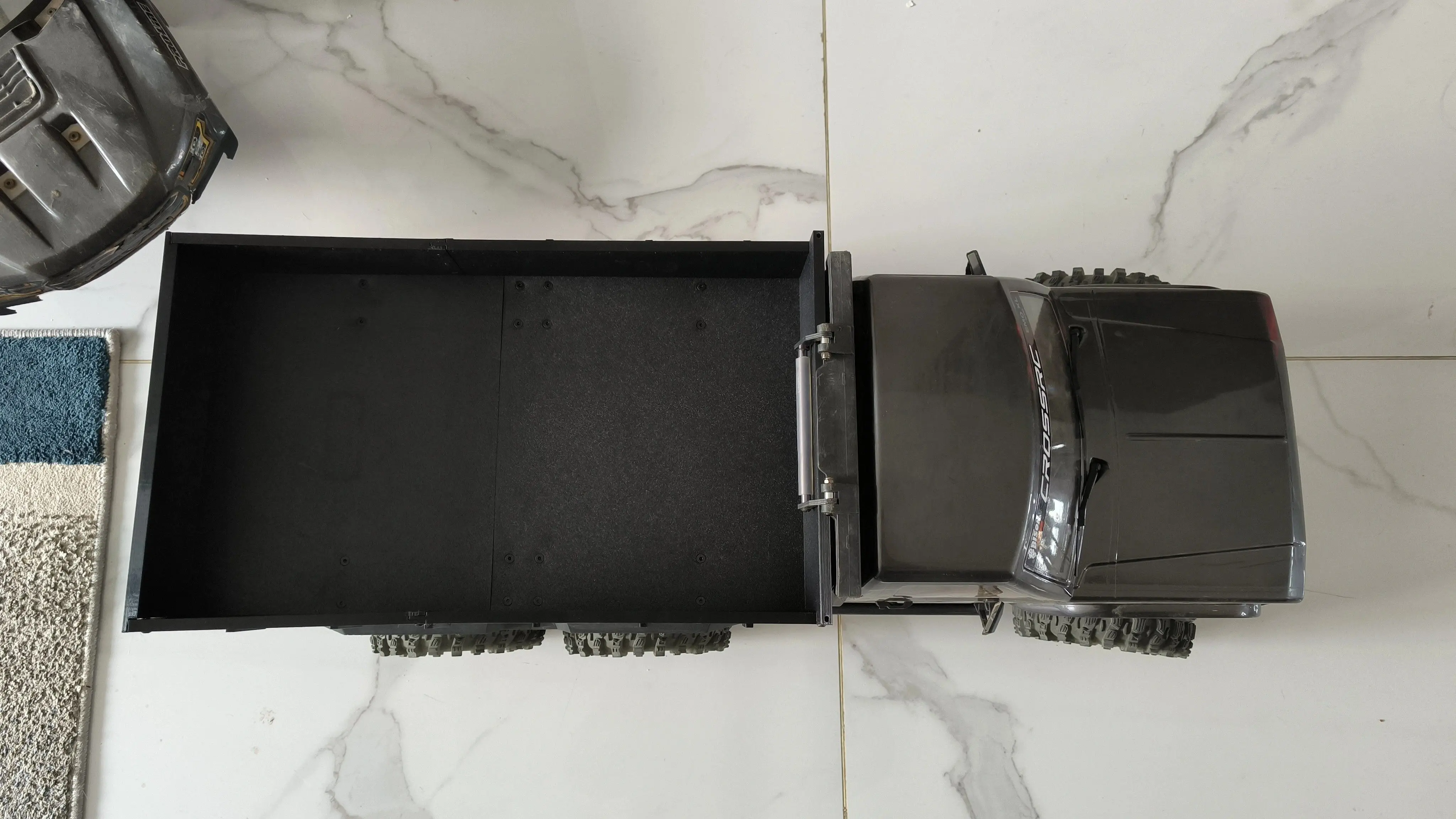 Bison 1/8 Scale Realistic  Cargo Box Military Truck Box Suitable for Crossrc Bison Remote Control Bison Climbing Car Toy