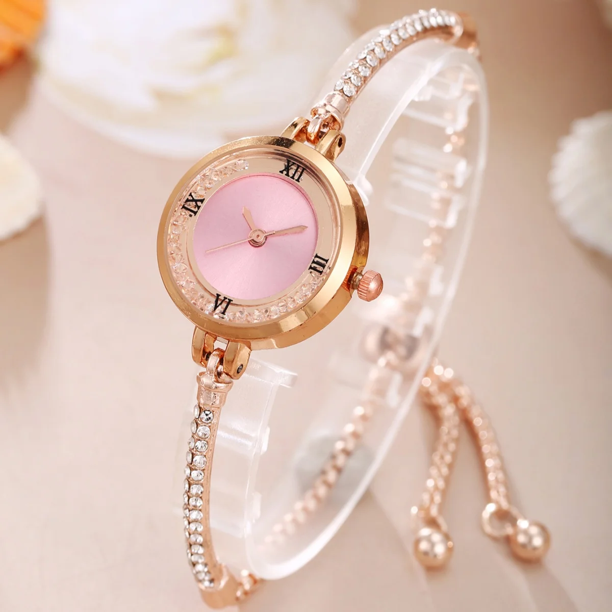 The latest style of women\'s fashionable minimalist, small and cute quartz bracelet watch