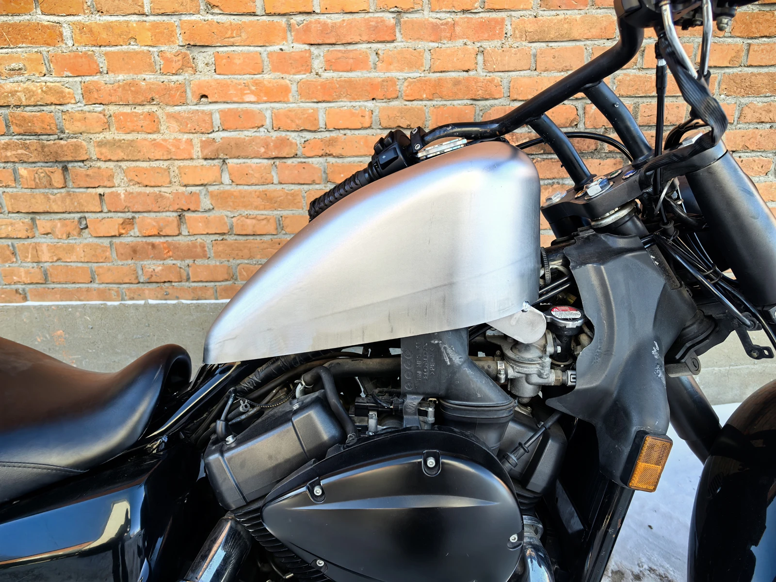 9L Motorcycle Petrol Gas Fuel Tank Oil Box For HONDA VT750 SHADOW 750 2010-2023 PHANTOM VT 750 EFI Versions