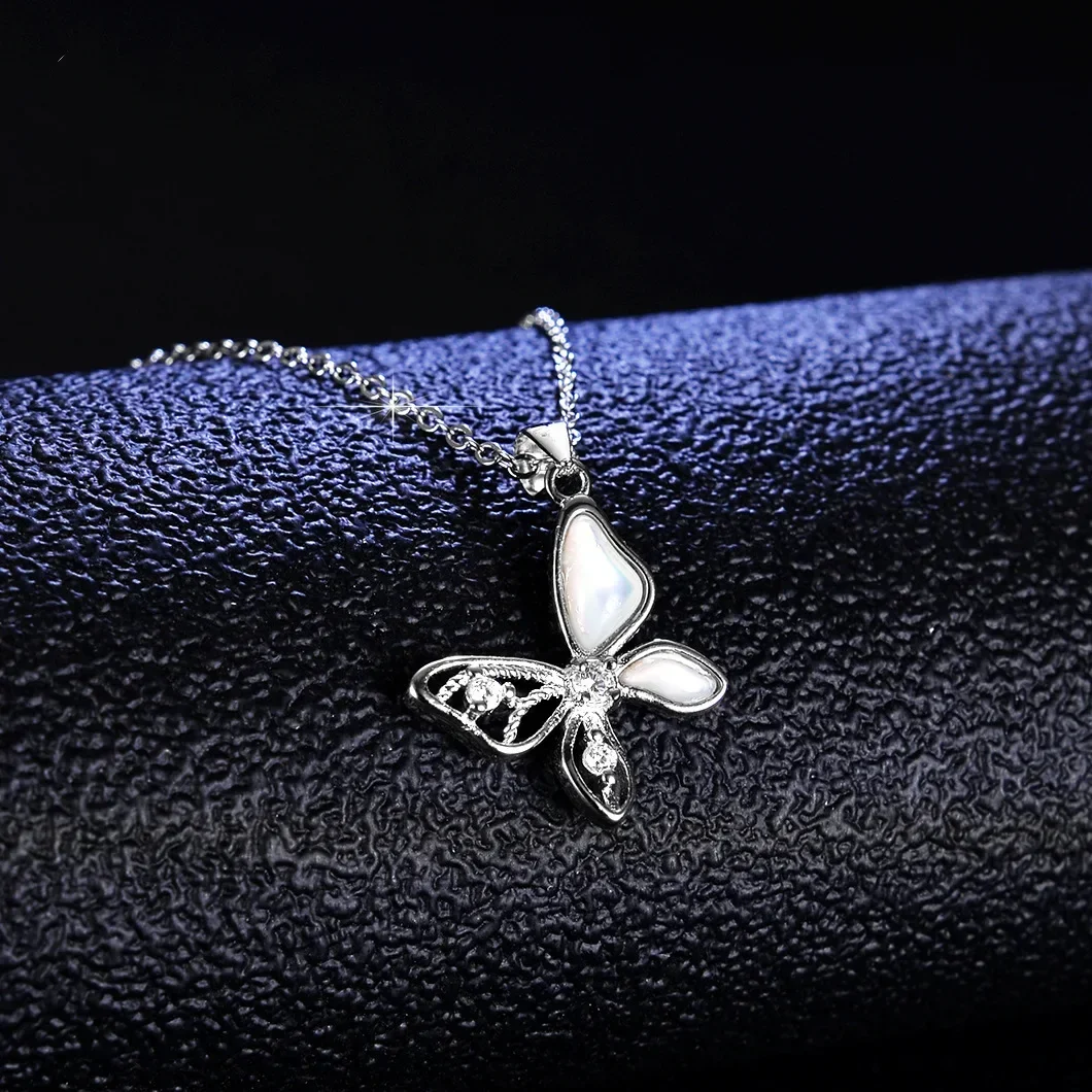 Platinum Pendants 1 Ct Moissanite Diamond Necklace Women's Fashion White Fritillary Butterfly Pendant Clavicle Chain Jewelry