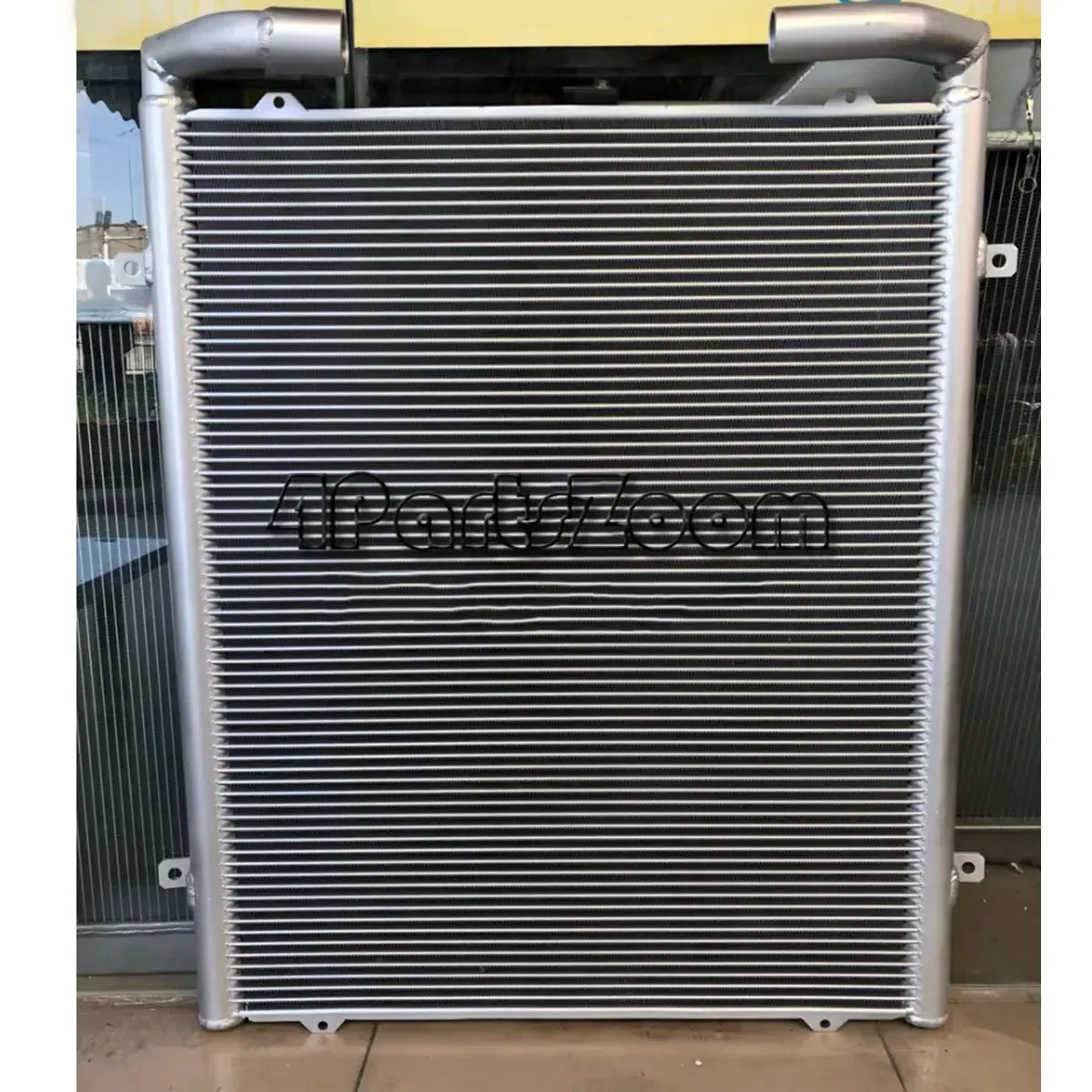 

Гидравлический маслоохладитель YN05P00035S002 подходит для Kobelco SK200-6E SK210-6E