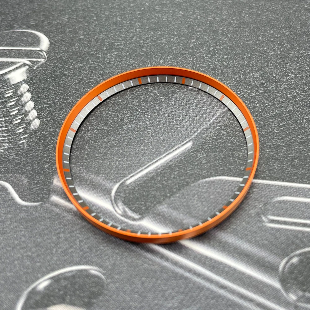 2025 شعبية حديثا 30.53 مللي متر لون مزدوج مع علامة SKX007 ساعة الفصل الدائري