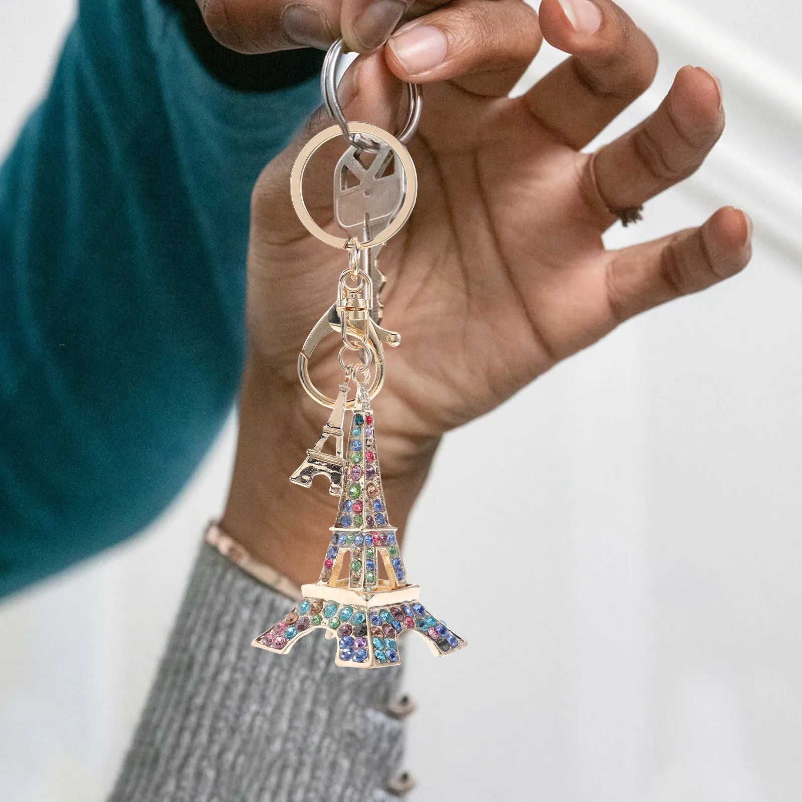 Zinc Alloy Eiffel Tower Keychain Rhinestone Charm Bag Pendant Elegant Decorative Gift Valentine Thanksgiving Birthday Accessory